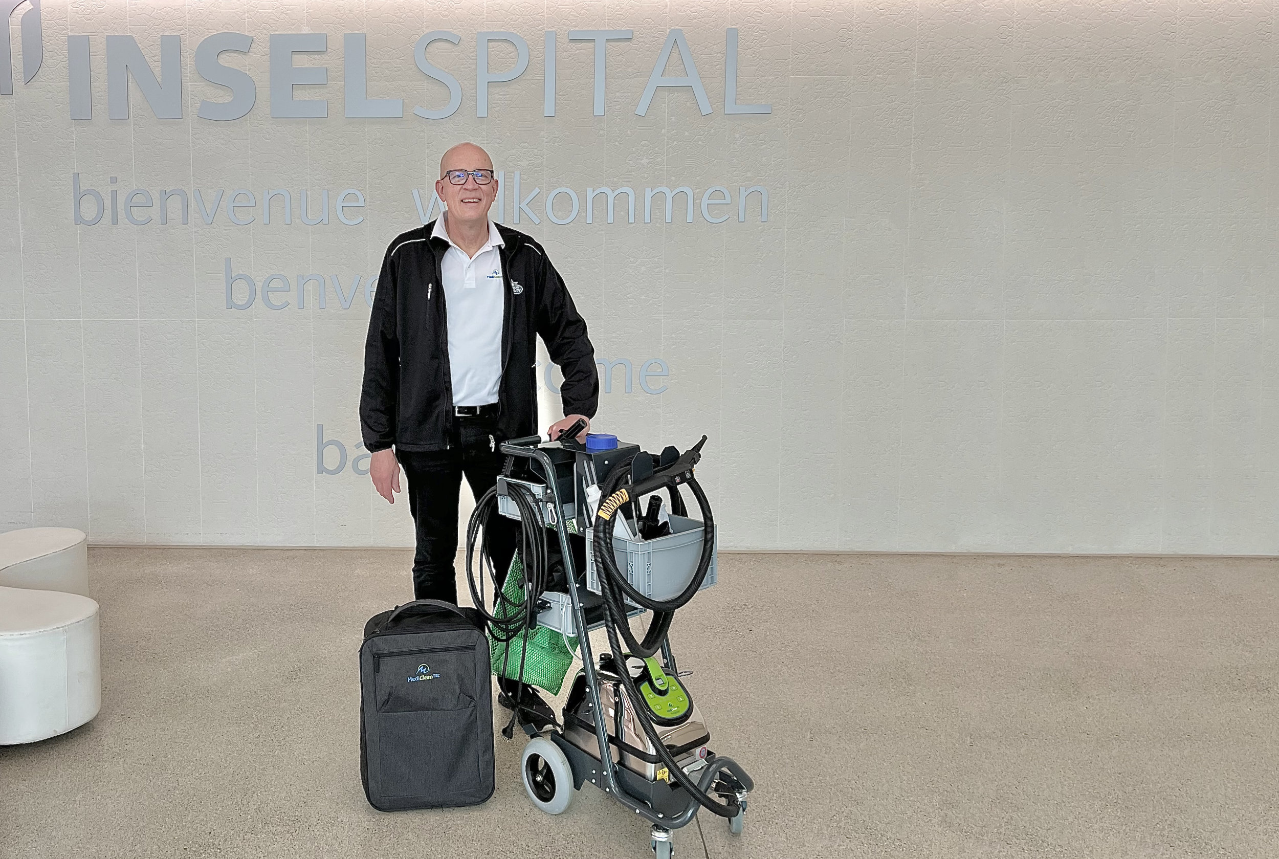 So sauber wird es nur mit MediCleanTEC Trockendampf